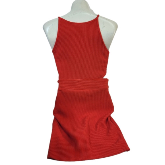 Top Shop Red Cut Out Halter Dress - Picture 3 of 6